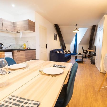 Appartement Coeur De Ville - Au Calme - Wifi - Four, Lave-Seche Linge โป ภายนอก รูปภาพ