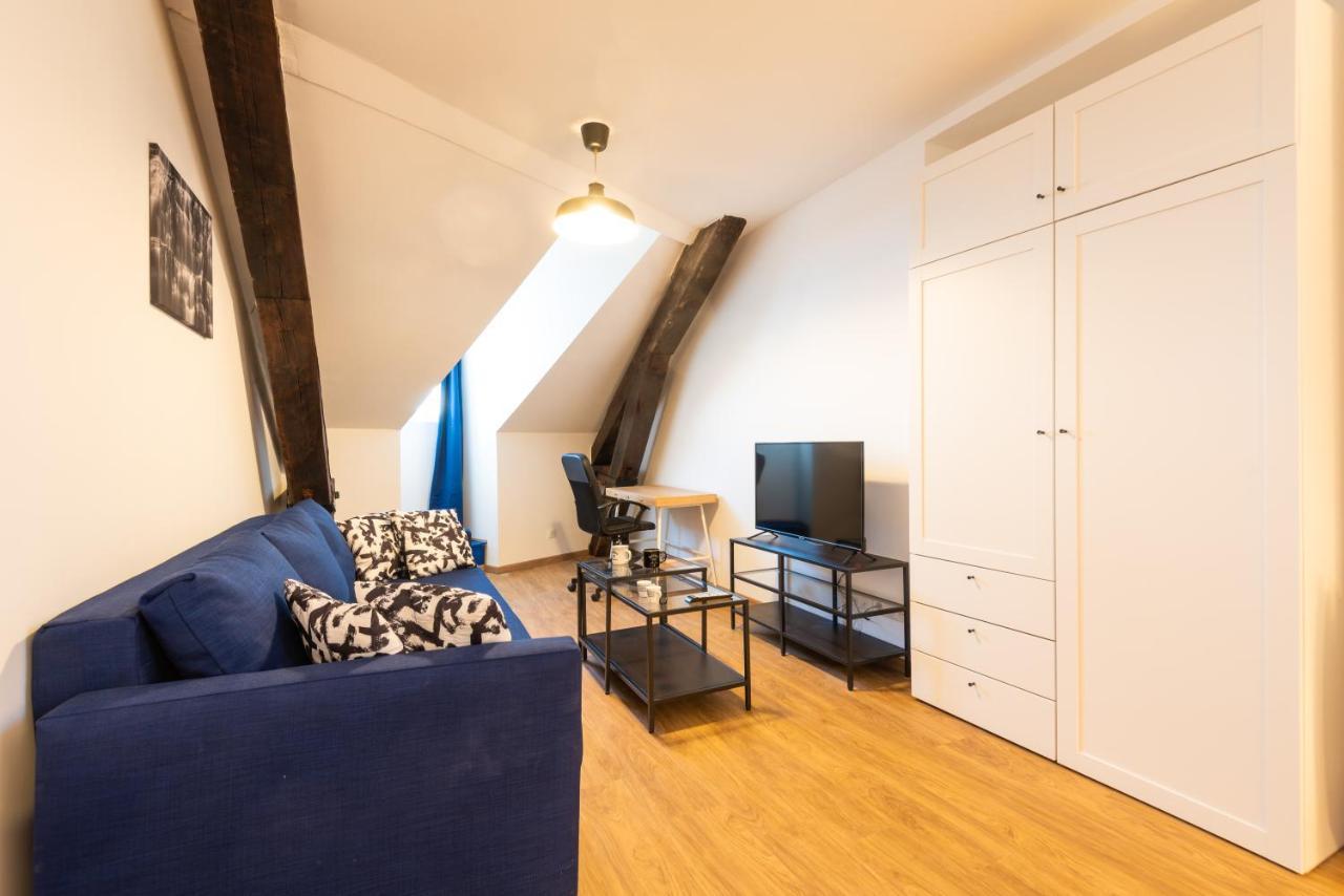 Appartement Coeur De Ville - Au Calme - Wifi - Four, Lave-Seche Linge โป ภายนอก รูปภาพ