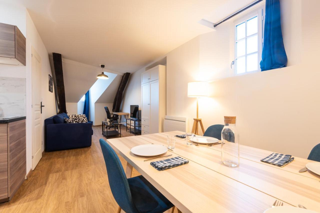 Appartement Coeur De Ville - Au Calme - Wifi - Four, Lave-Seche Linge โป ภายนอก รูปภาพ